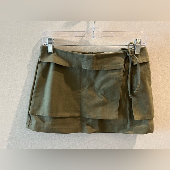 💕 NWT - PACSUN x RYAN DESTINY PARACHUTE CARGO MINI SKIRT - New with tags! - Picture 5 of 11